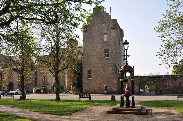 Dornoch Castle Hotel